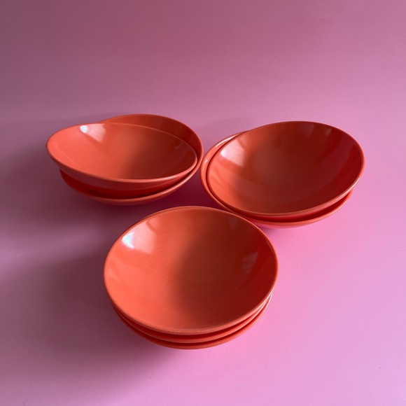 Set of 7 orange vintage melmac bowls made by Maplex in Toronto. - Picture 5 of 5